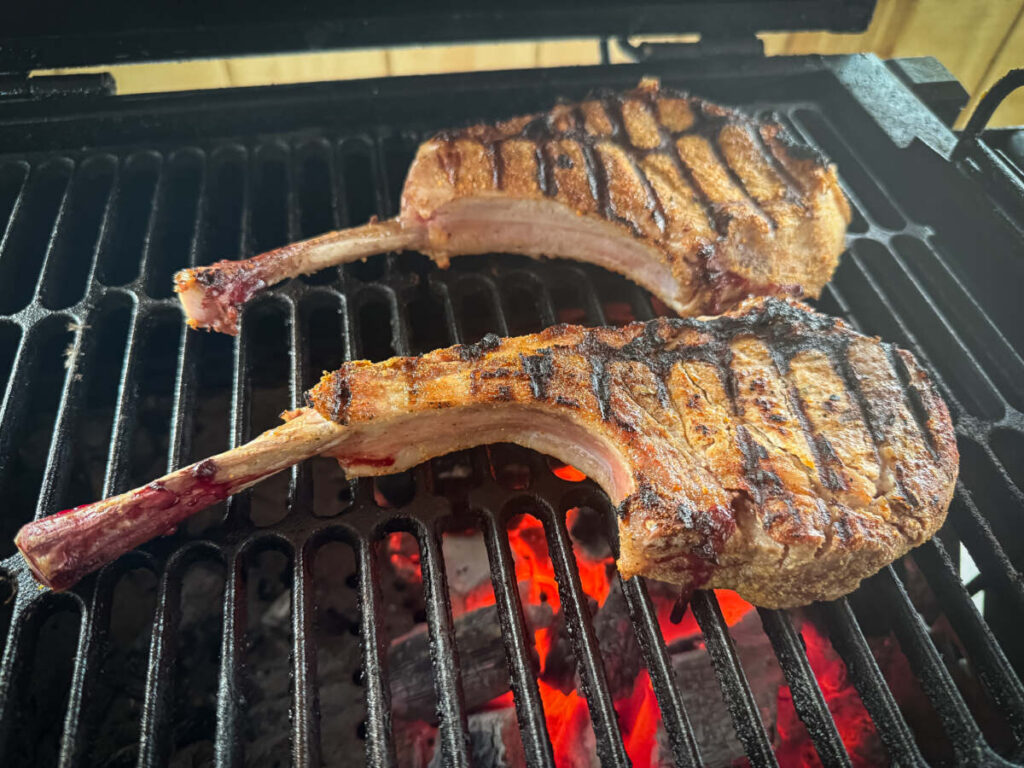 Grilled pork chops 